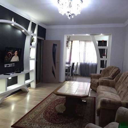Apartment For You Tbilisi Exteriör bild