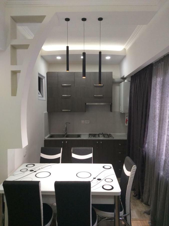 Apartment For You Tbilisi Exteriör bild